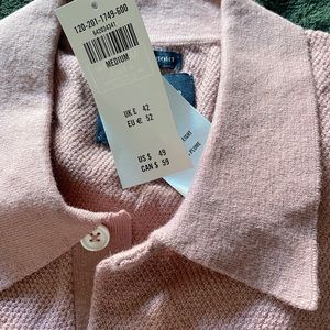 New with tags … Abercrombie featherweight